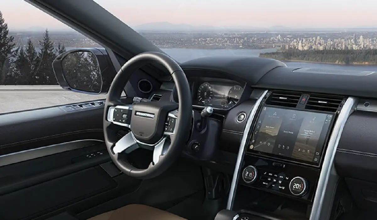 Land Rover - Discovery Metropolitan Edition P360 - Car Rentals Near me - Used Cars Near me - Exclusive Concierge Club.webp